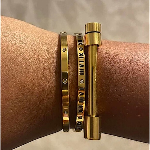 Gold Plated Bar Screw Bangle Bracelet - Picture 11 of 12